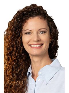 Associate - Cher Kuttner - RE/MAX CAYMAN ISLANDS