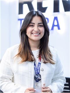 Associate - Elena Velasco - RE/MAX TERRA 503