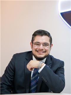 Associate - Mauricio Navarro - RE/MAX TERRA 503