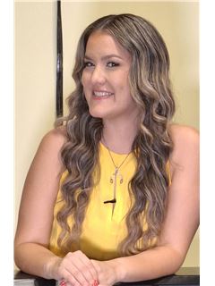 Associate - Monica Cabrera - METRO/PLAYA