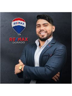 Associate - Forest Longsworth - RE/MAX DORADO