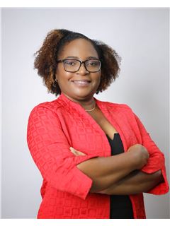 Makelaar - Lauren Pacheco - RE/MAX REAL ESTATE GROUP