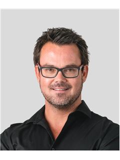 Dillon Claassens - RE/MAX CAYMAN ISLANDS