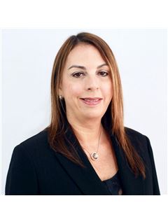 Associate - Lynette Pizarro - RE/MAX CLASSIC