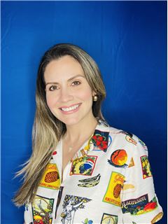Associate - Erika Morales - RE/MAX ZONE
