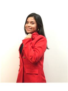 Associate - Yrsa Molina - RE/MAX FORTALEZA