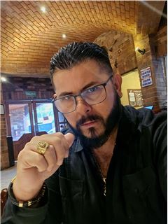 Associate - Rober Urrutia - RE/MAX TERRA 503