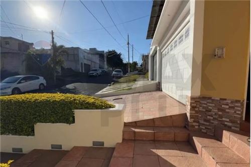 Te Koop-Villa-Zona 16, Guatemala, Guatemala-902091022-3