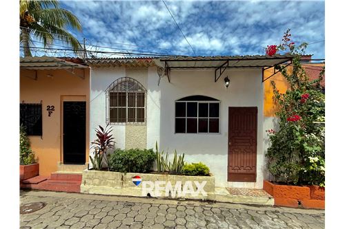 Te Koop-Villa-San Salvador, San Salvador, El Salvador-902331057-1