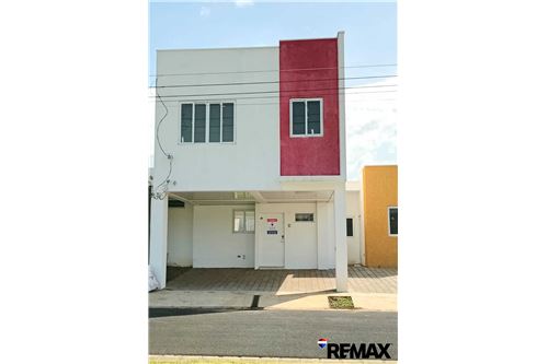 Te Koop-Tussenwoning-Comecayo, Santa Ana, El Salvador-902301021-4