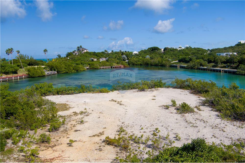 Grondstuk - Te Koop - Blue Mountain, Providenciales, Turks and Caicos - 15 - 90111001-81