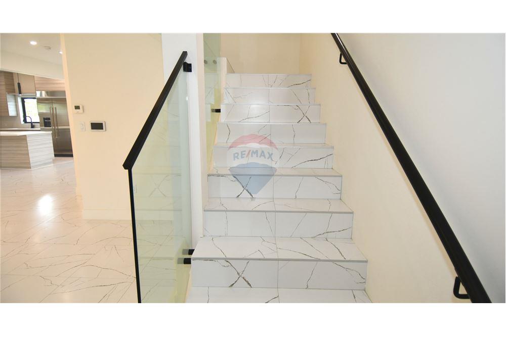 Residential - Villa - W Bay Bch West, West Bay, Cayman Islands - Caribbean & Central Ameri - 11 - 90146010-283