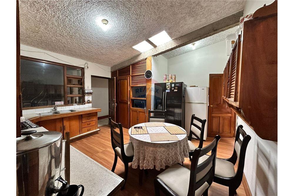 Villa - For Sale - Quetzaltenango, Quetzaltenango, Guatemala - 7 - 901011001-21