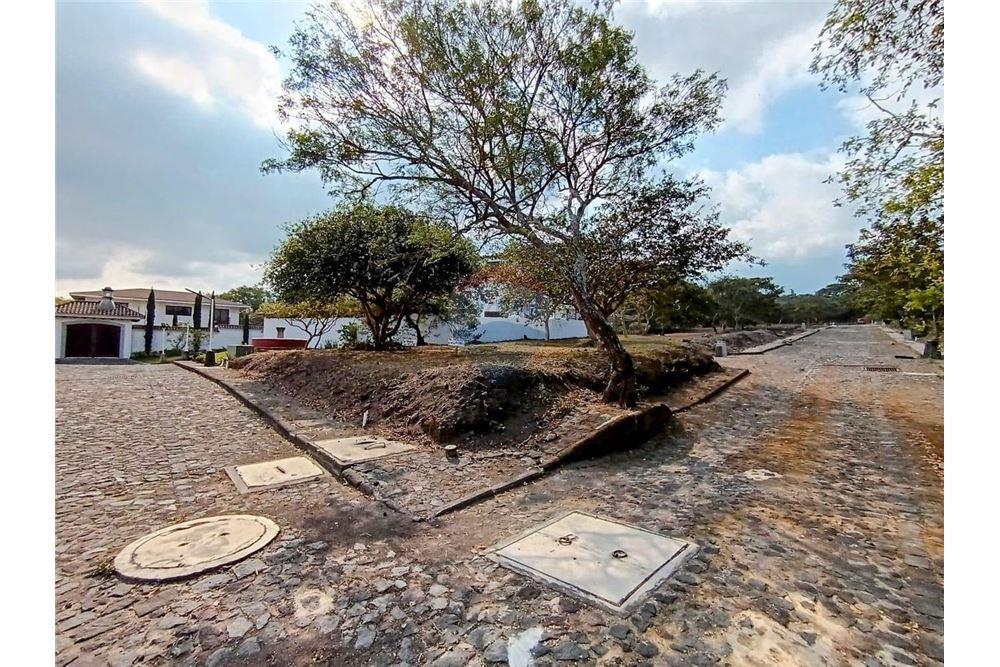 Land - For Sale - Alotenango, Sacatepéquez, Guatemala - 2 - 90129016-21