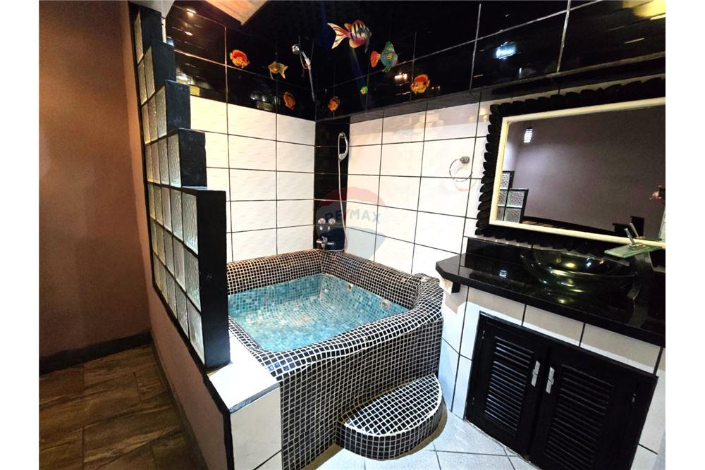 Residenziale - Villa - Jaco - Jaco, Puntarenas- Garabito, Costa Rica - Caribbean & Central Ameri - 8 - 90168011-794