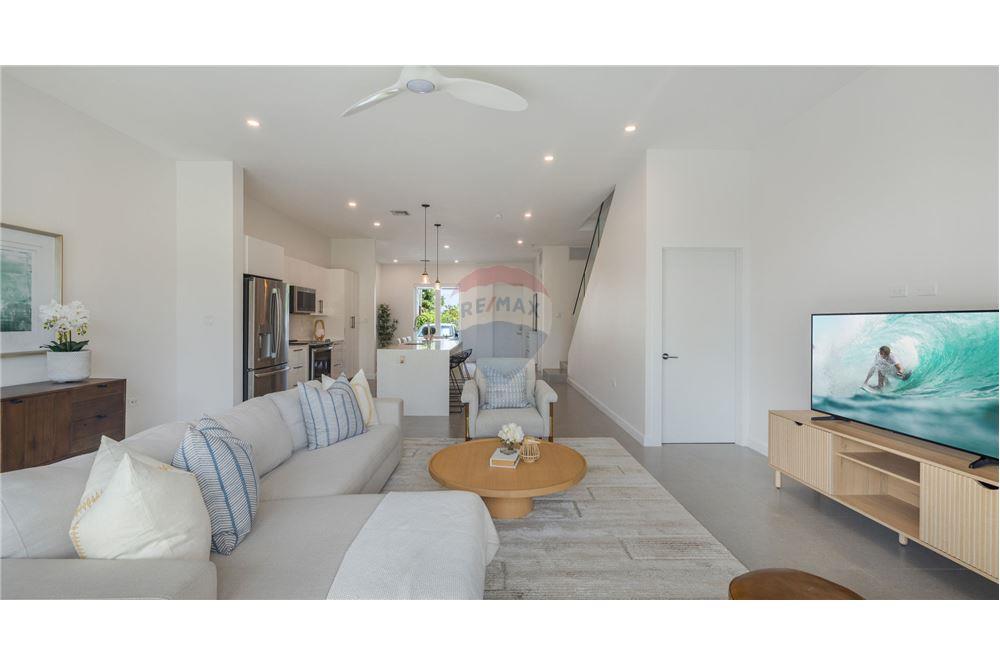 Appartement - Te Koop - W Bay Bch North, West Bay, Cayman Islands - 4 - 90146012-240