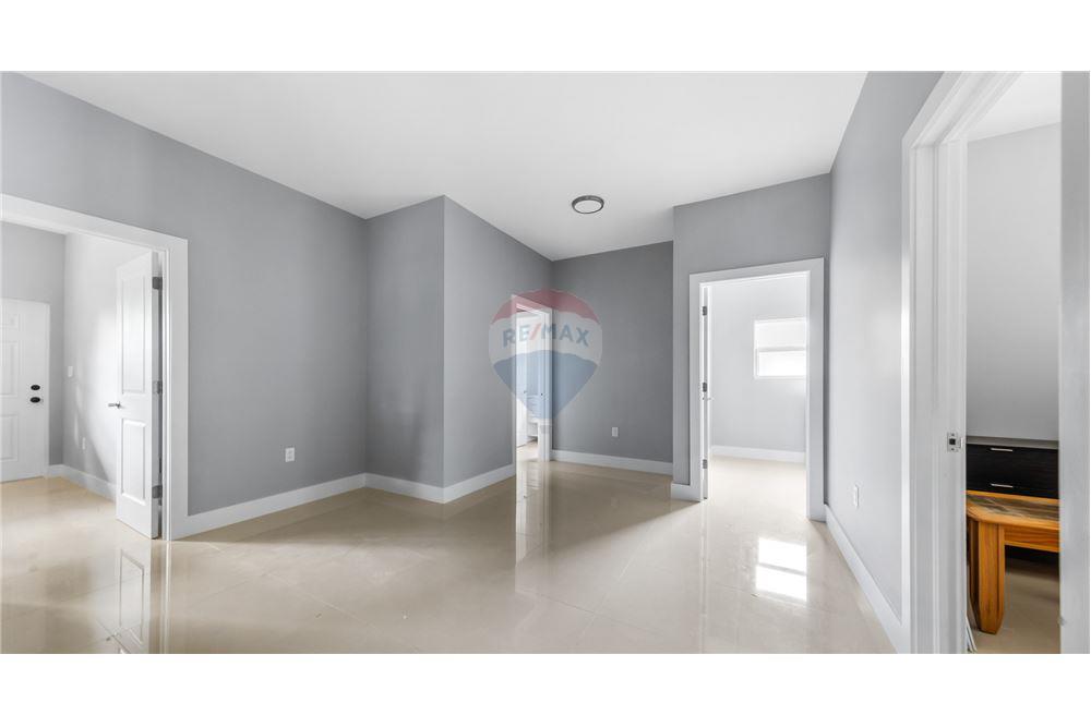 Villa - Te Koop - Bodden Town, Bodden Town, Cayman Islands - 23 - 90146047-11