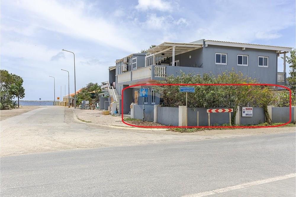 Great Investment - Walking Distance to the Ocean!
