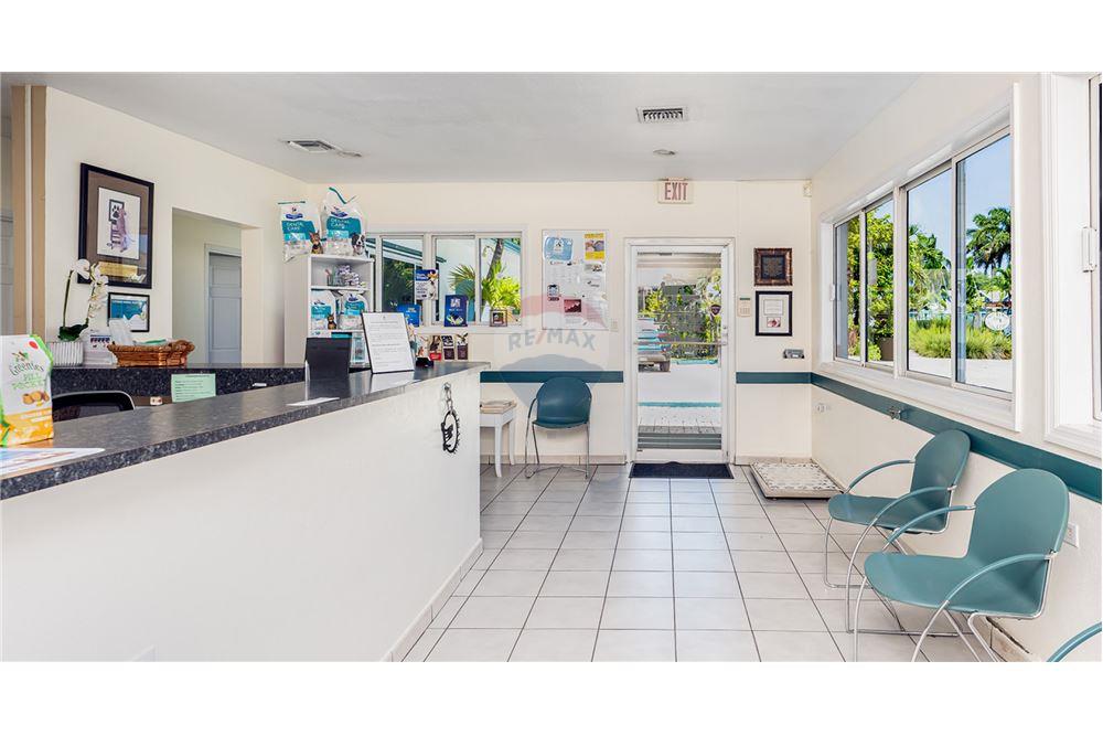 Commercial/Retail - For Sale - George Town, Grand Cayman, Cayman Islands - 9 - 90146001-235