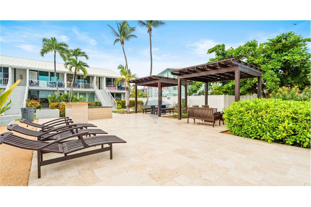 Condo/Apartment - For Sale - W Bay Bch South, Seven Mile, Cayman Islands - 17 - 90146055-29