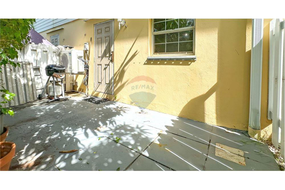 Condo/Apartment - For Sale - South Sound, South Sound, Cayman Islands - 13 - 90146011-186