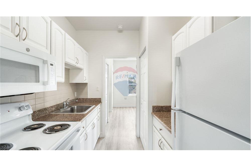 Appartement - Te Koop - George Town East, George Town, Cayman Islands - 3 - 90146002-446