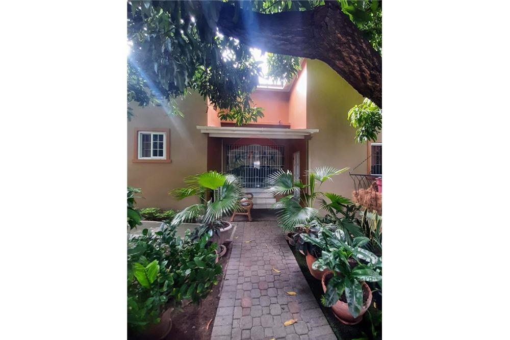 Villa - For Sale - Lady Musgrave, Saint Andrew, Jamaica - 1 - 901321002-7