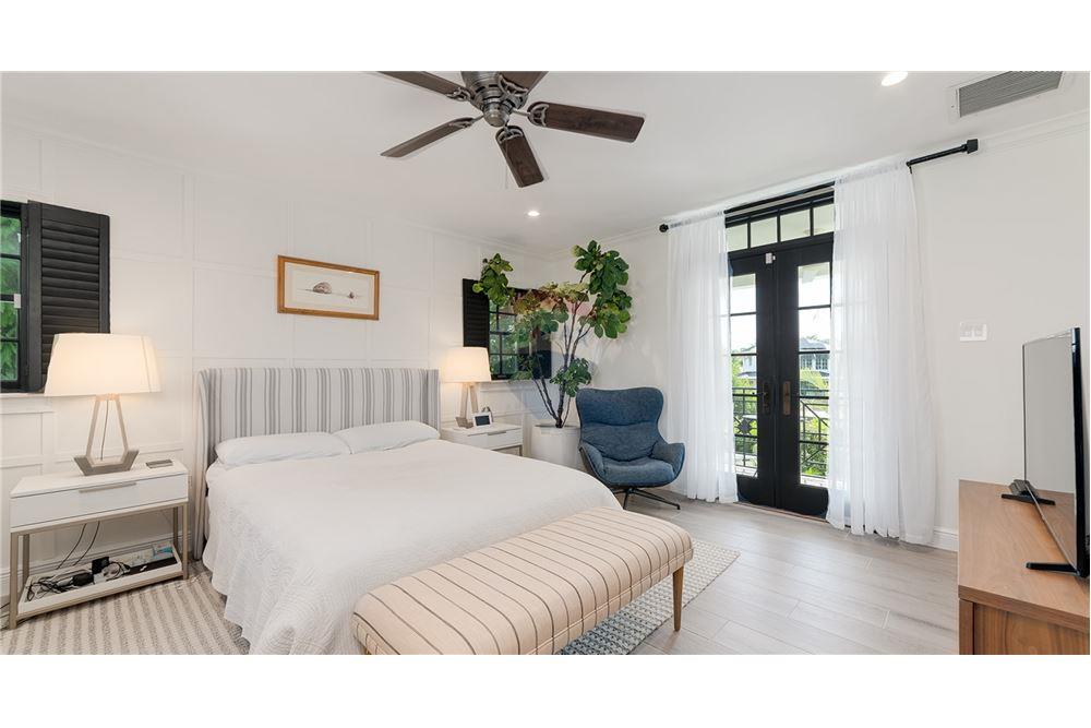 Villa - For Sale - W Bay Bch South, Seven Mile, Cayman Islands - 24 - 90146001-234