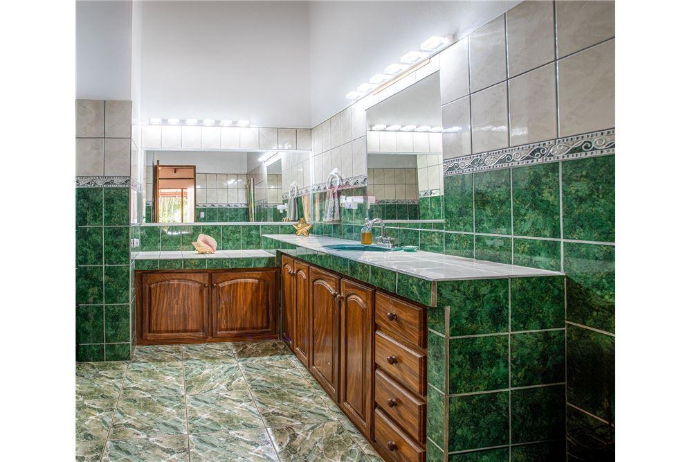 Residenziale - Villa - Atenas, Alajuela- Atenas, Costa Rica - Caribbean & Central Ameri - 19 - 90128002-1003