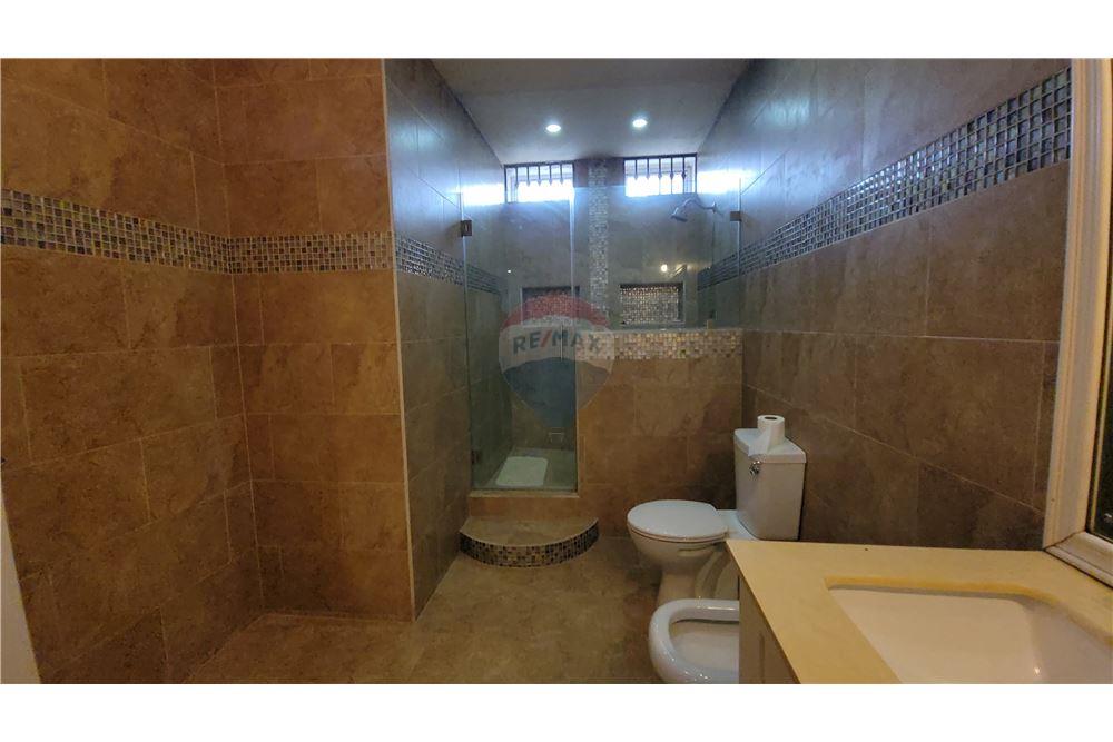 Villa - Te Koop - Chaguanas, Caroni, Trinidad and Tobago - 7 - 90155069-171