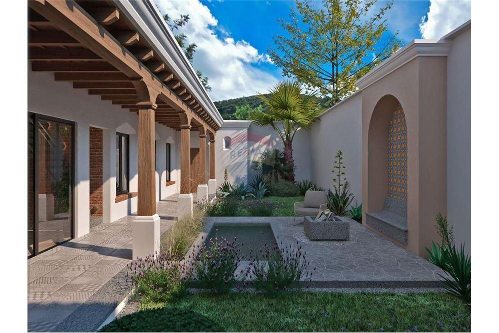 Villa - Venta - La Antigua Guatemala, Sacatepéquez, Guatemala - 1 - 90129001-370