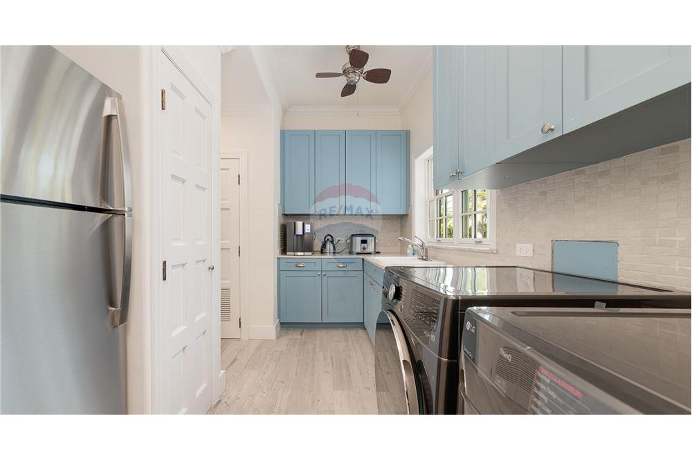 Villa - For Sale - W Bay Bch South, Seven Mile, Cayman Islands - 16 - 90146001-234