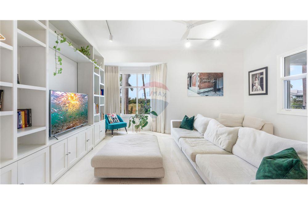 Condo/Apartment - For Sale - W Bay Bch South, Seven Mile, Cayman Islands - 11 - 90146034-175