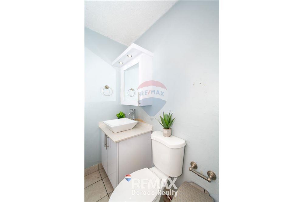 Villa - Venta - URB Levittown Lakes, Toa Baja, Puerto Rico - 18 - 90107014-8