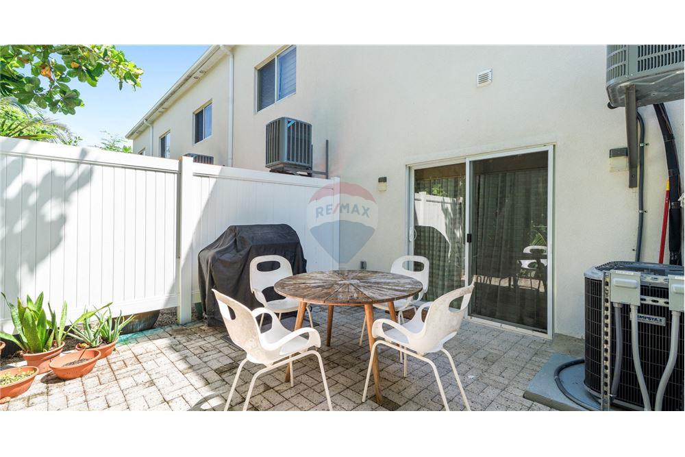 Condo/Apartment - For Sale - George Town, Grand Cayman, Cayman Islands - 16 - 90146018-315