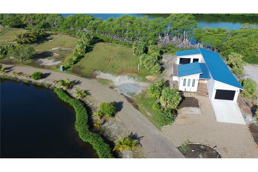 Villa - For Sale - Placencia, Stann Creek District, Belize - 8 - 90127035-17