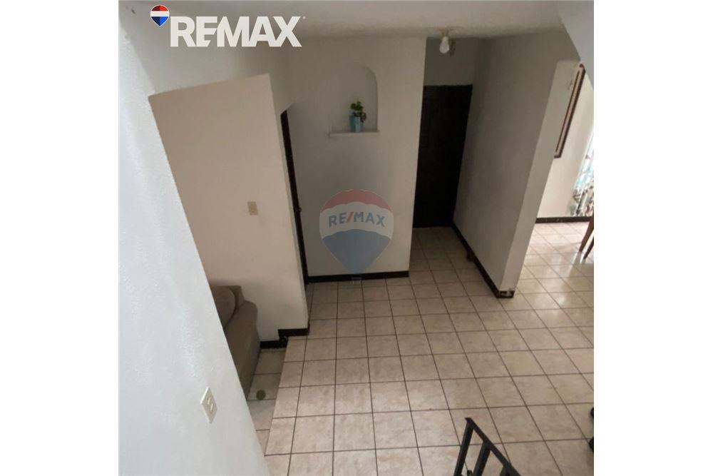 Villa - Venta - Mixco, Guatemala, Guatemala - 2 - 902611001-83