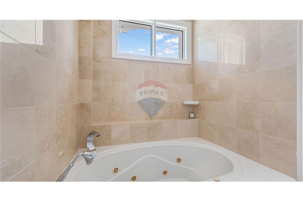 Condo/Apartment - For Sale - W Bay Bch South, Seven Mile, Cayman Islands - 49 - 90146034-175