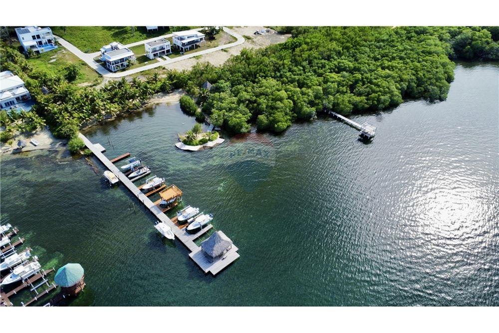 Villa - Venta - Roatan, Bay Islands, Honduras - 10 - 90143009-436