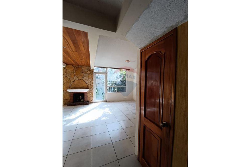 Villa - Te Koop - San Lucas Sacatepéquez, Sacatepéquez, Guatemala - 1 - 90129016-24