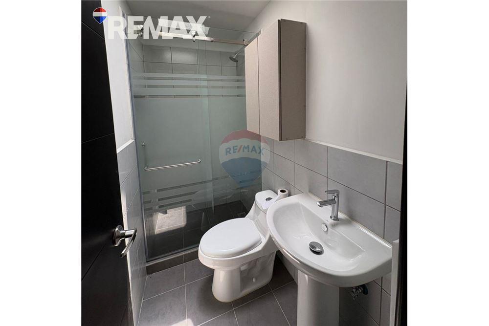 Villa - Venta - Fraijanes, Guatemala, Guatemala - 10 - 902611005-11