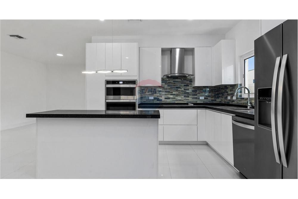 Condo/Apartment - For Sale - George Town, Grand Cayman, Cayman Islands - 6 - 90146018-295