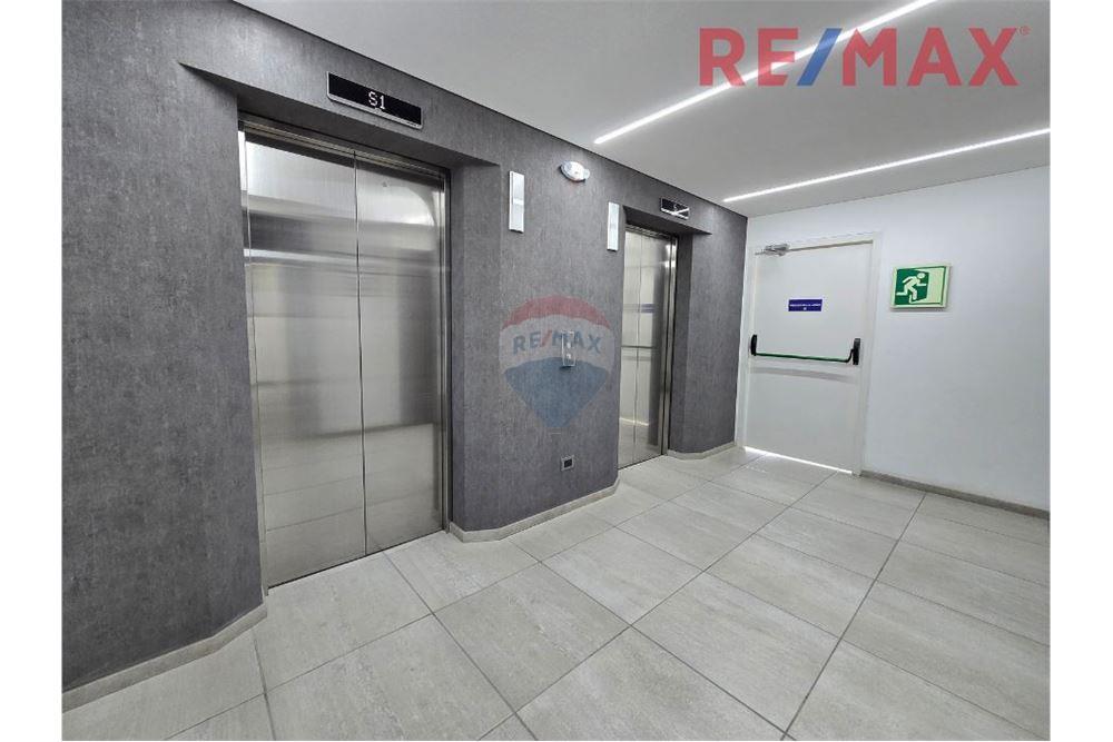 Bedrijfsmatig / Detailhandel - Te Koop - Zona 9, Guatemala, Guatemala - 9 - 902691018-1