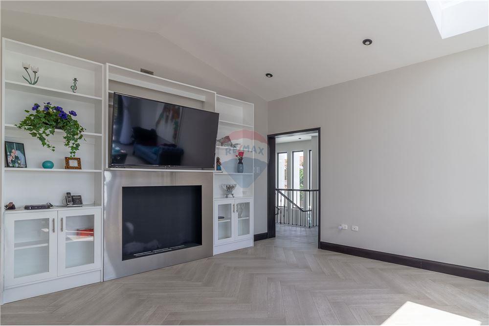 Villa - Venta - Fraijanes, Guatemala, Guatemala - 23 - 902091020-7