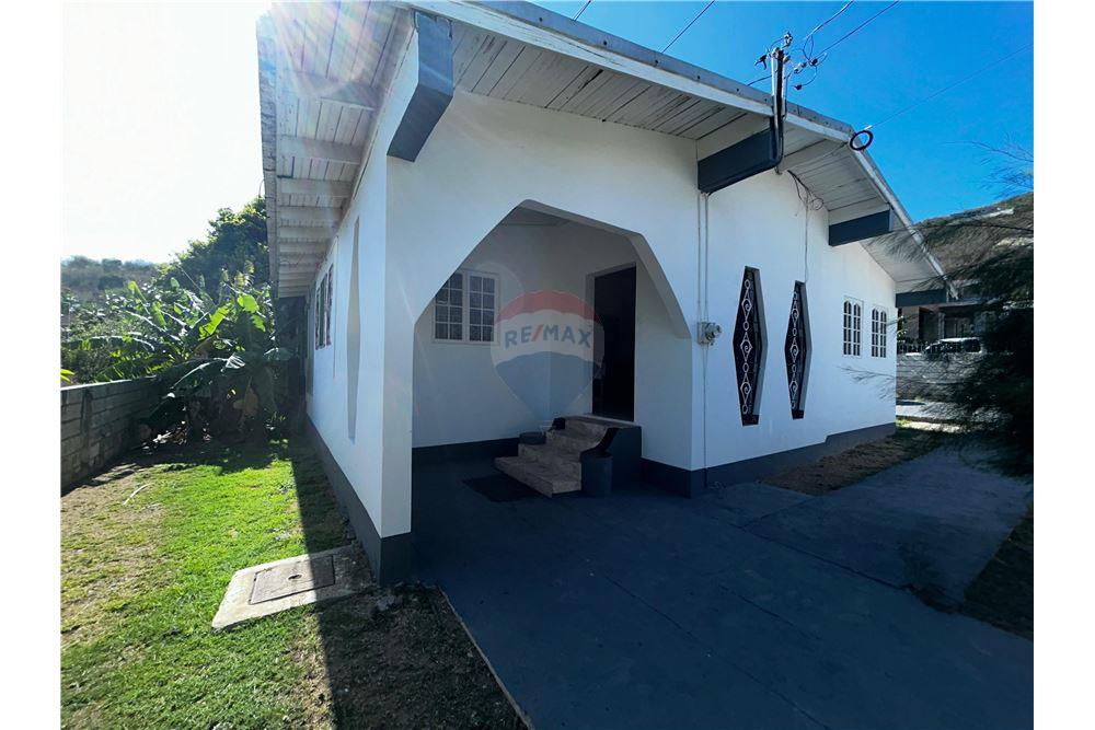 Villa - Te Koop - Bull Bay, Saint Andrew, Jamaica - 1 - 901321005-1