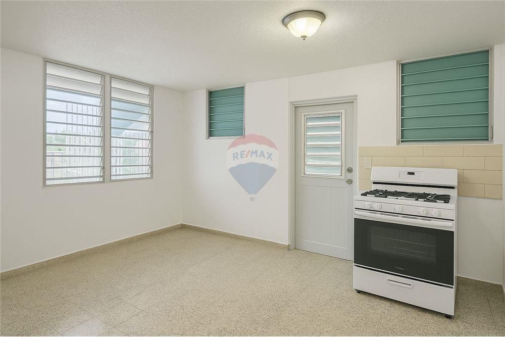 Villa - For Sale - Jard De Vega Baja, Vega Baja, Puerto Rico - 5 - 90156045-48