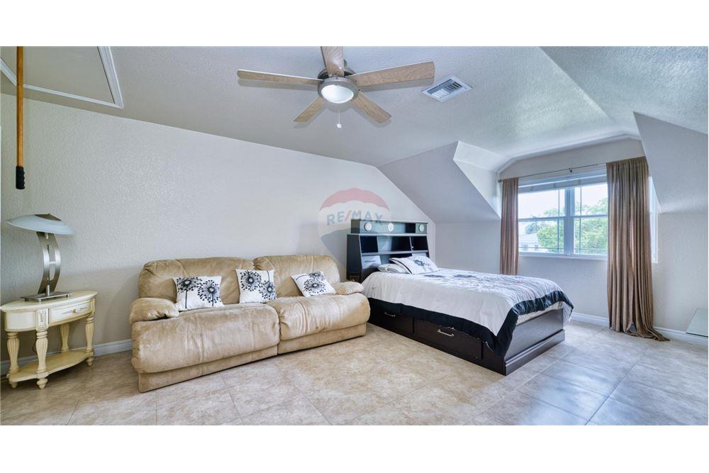 Appartement - Te Koop - South Sound, South Sound, Cayman Islands - 16 - 90146002-460