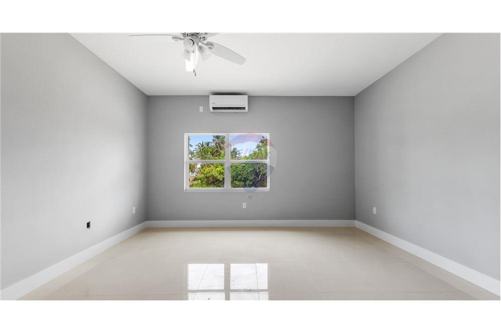 Villa - Te Koop - Bodden Town, Bodden Town, Cayman Islands - 11 - 90146047-11