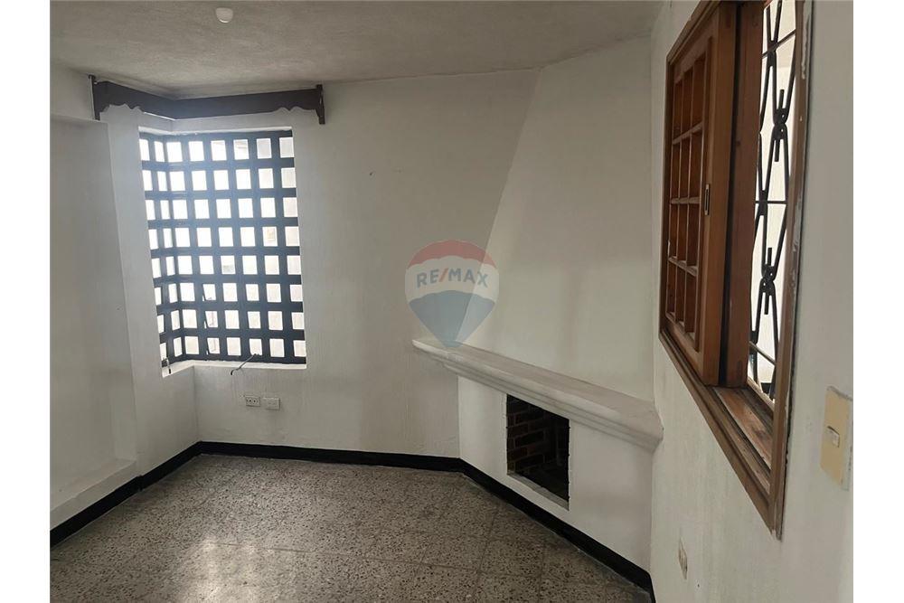 Villa - Venta - Mixco, Guatemala, Guatemala - 11 - 902091008-11