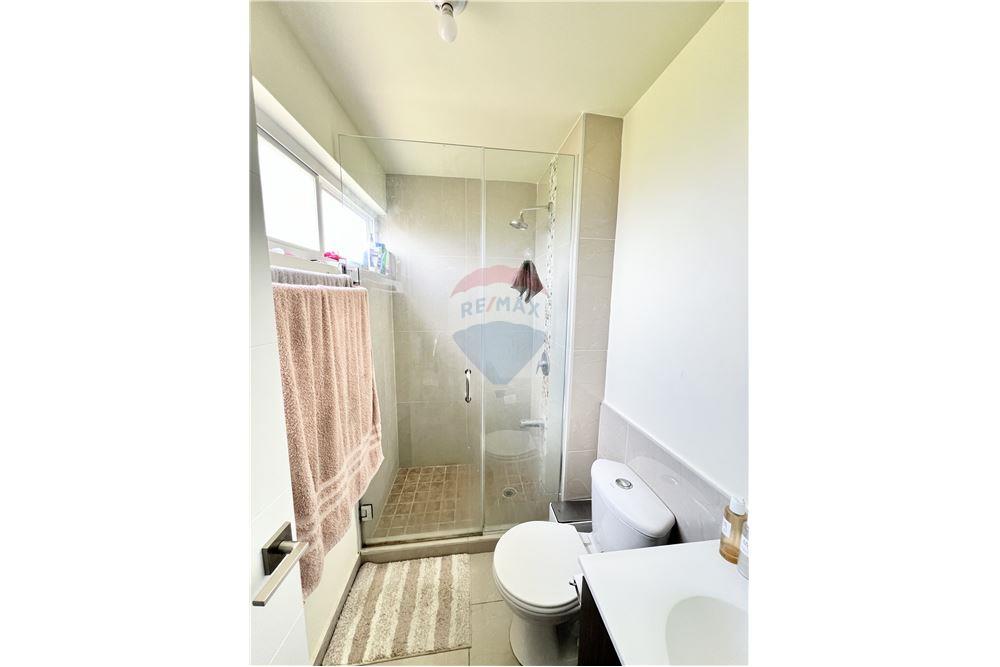 Villa - Te Koop - Saint Augustine, Saint George, Trinidad and Tobago - 9 - 90155098-21